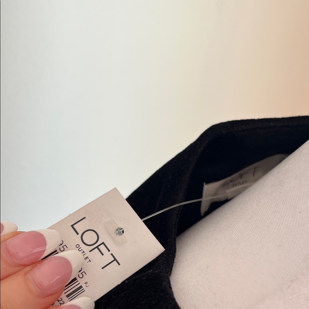 LOFT Black Tailored Button Vest - Picture 3 of 3